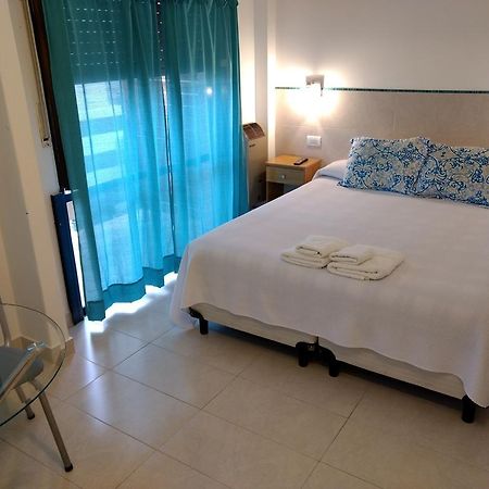 מר דל פלאטה Hotel Soleares מראה חיצוני תמונה